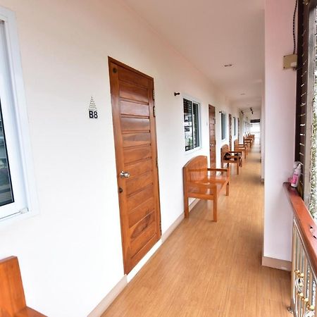 Kt Knight Hotel Сурин Екстериор снимка